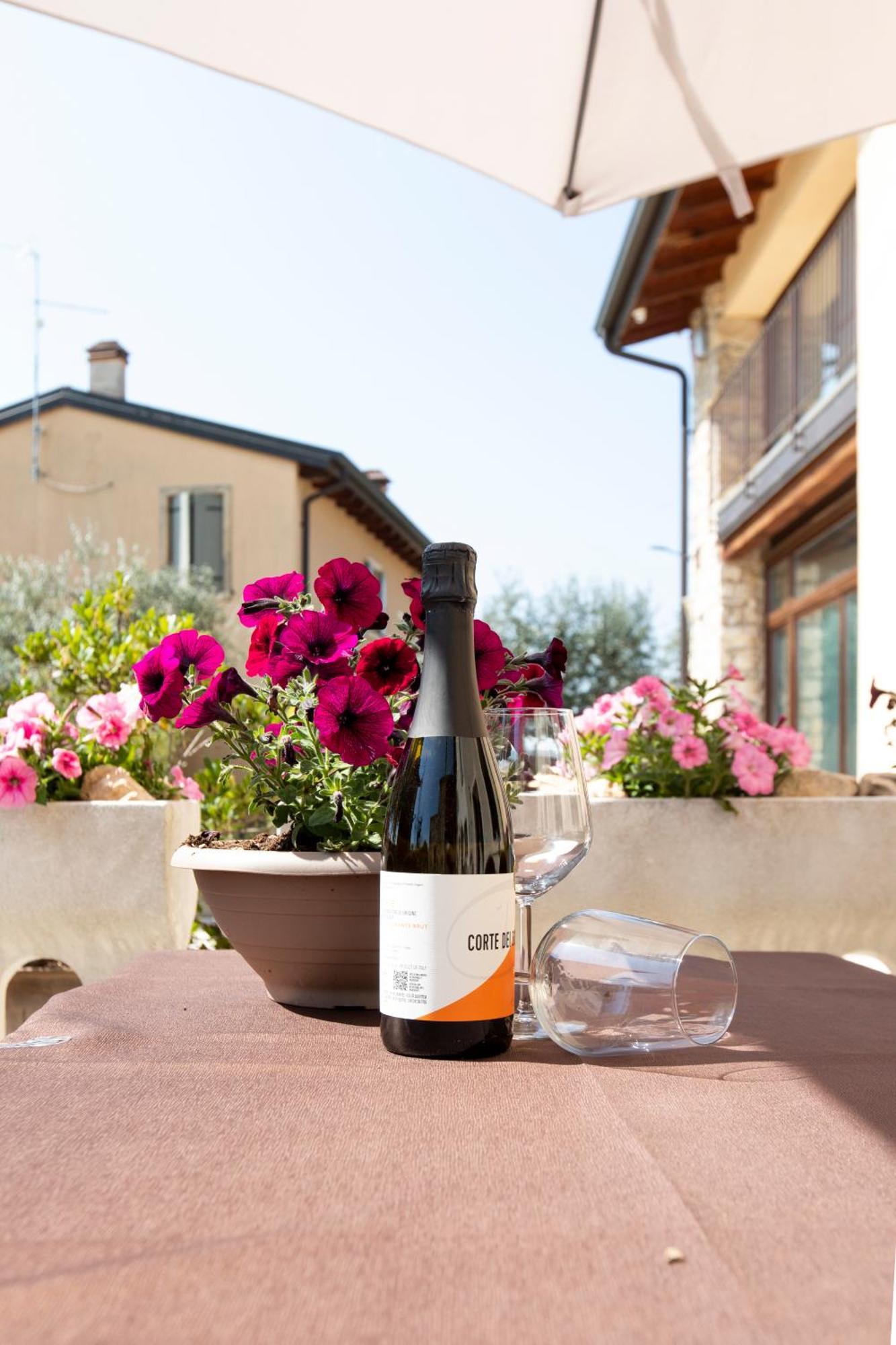 Corte Dei Soavi Suites - Apartments Soave  Luaran gambar